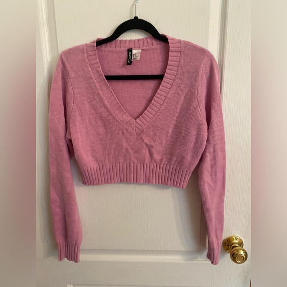 Pink cropped sweater - Picture 2 of 4